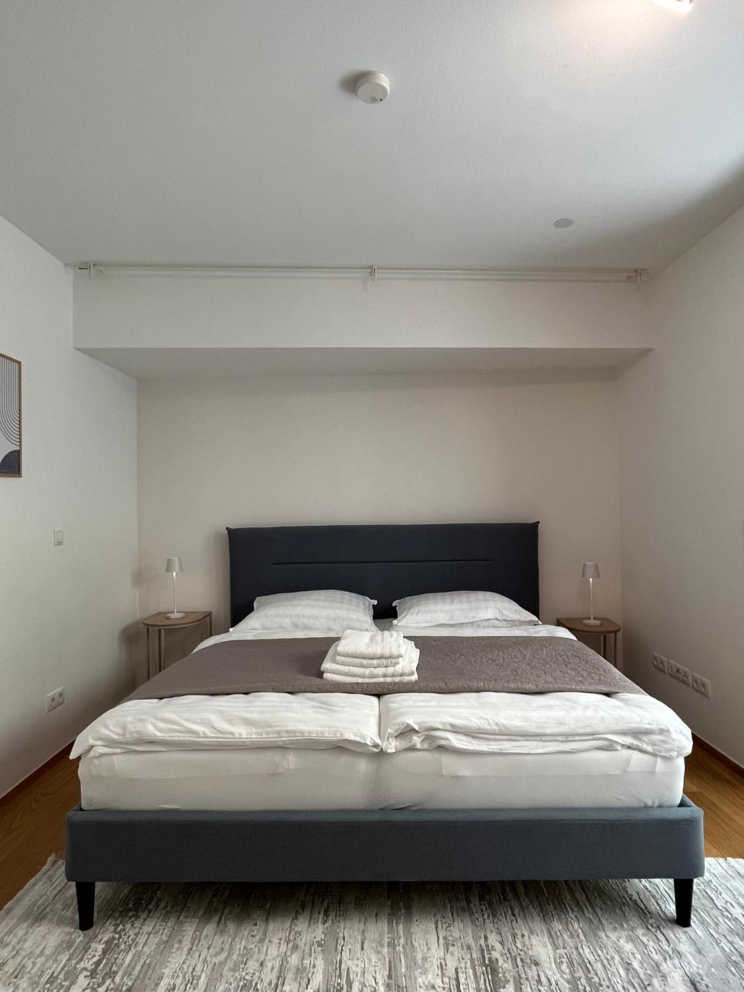 Roterd Residence, & Green, Parking Lot Apartamento *